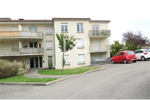 t2 à la location -   71200  LE CREUSOT, surface 40 m2 location t2 - UBI400495695